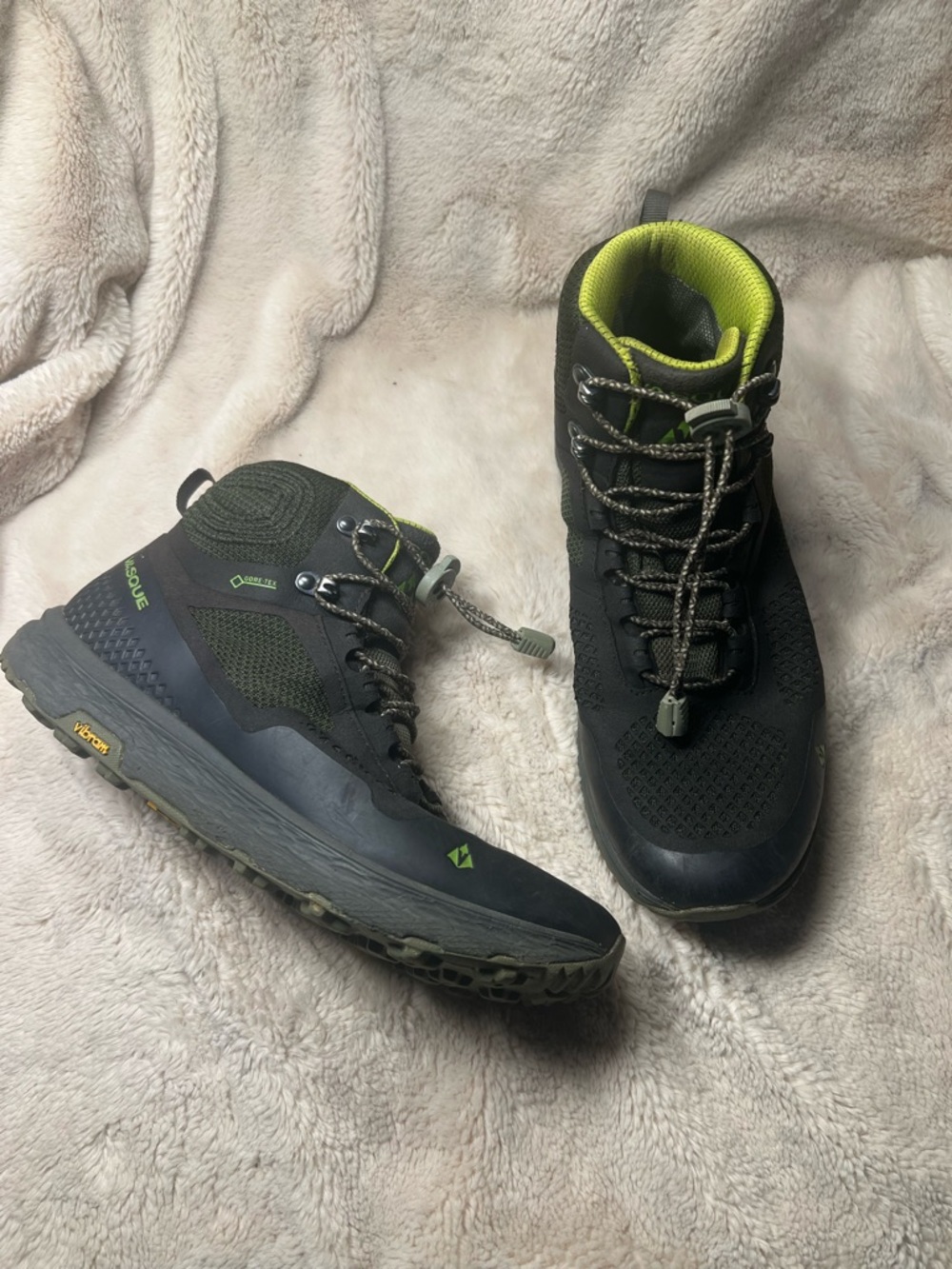 Vasque Breeze LT GTX hiking boots size 9